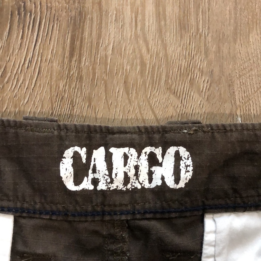 ROUNDTREE & YORKE 100% Cotton Cargo Shorts - Picture 3 of 5